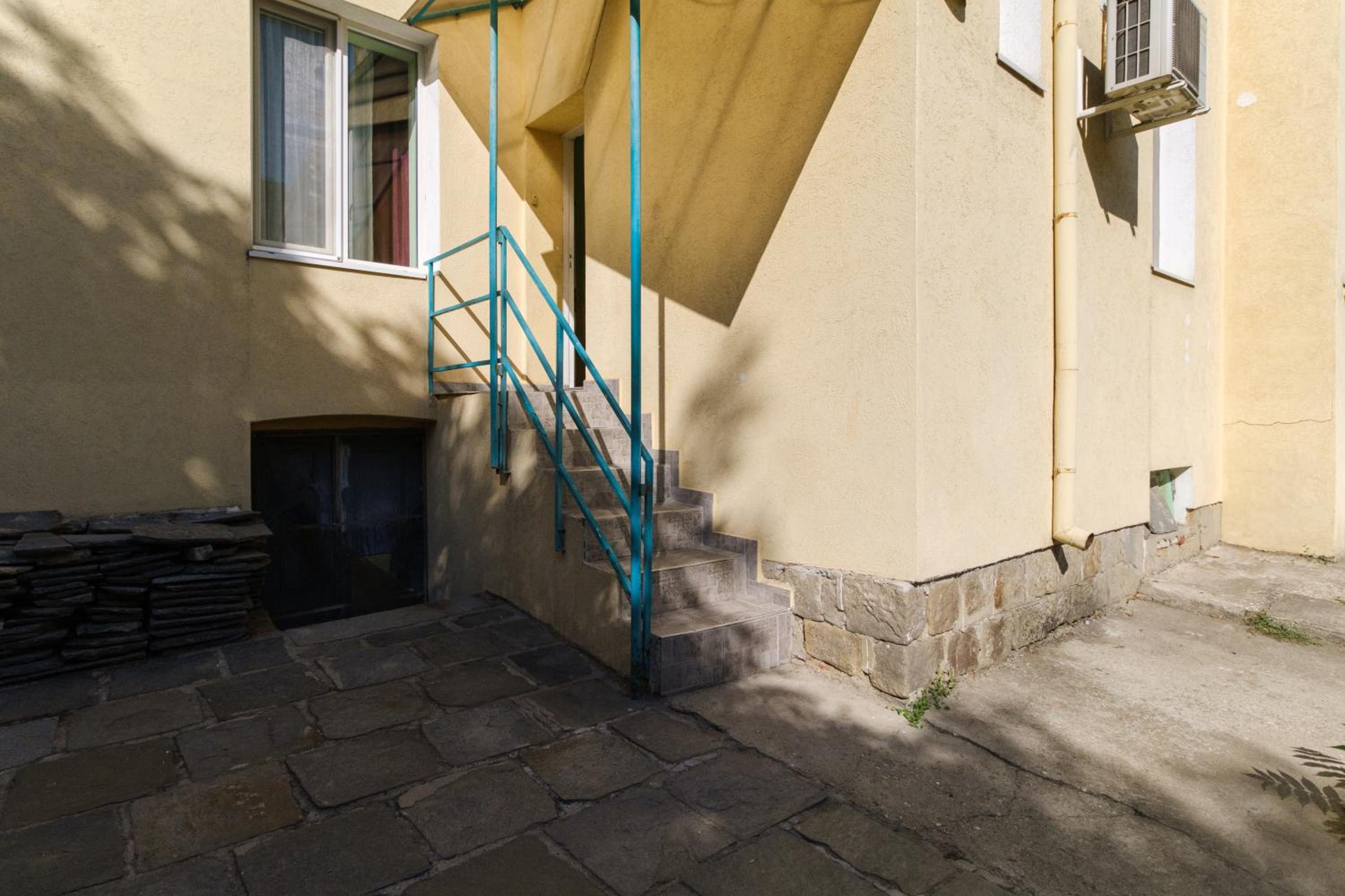 1-bedroom City Center secret gem
