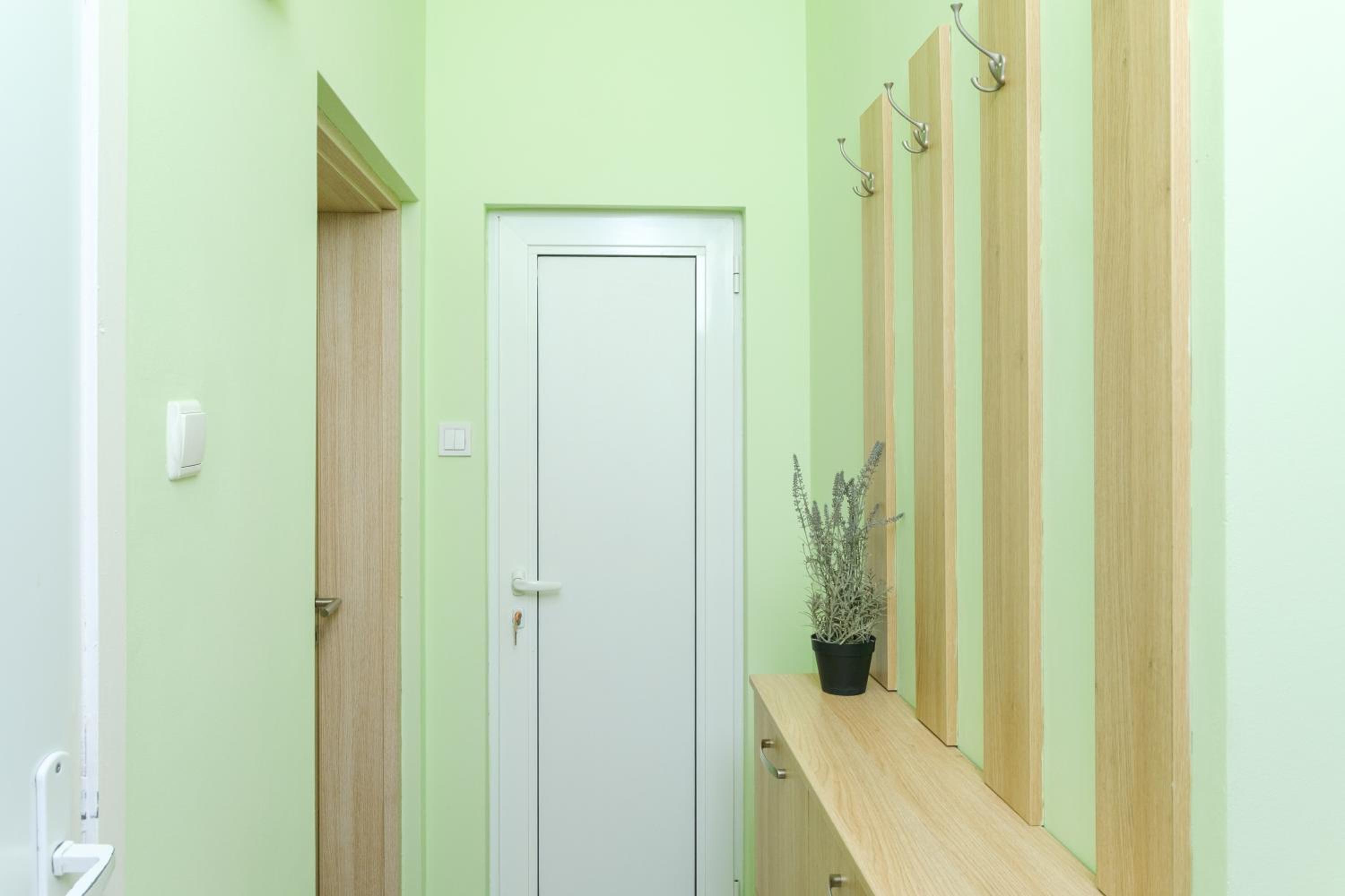 1-bedroom City Center secret gem