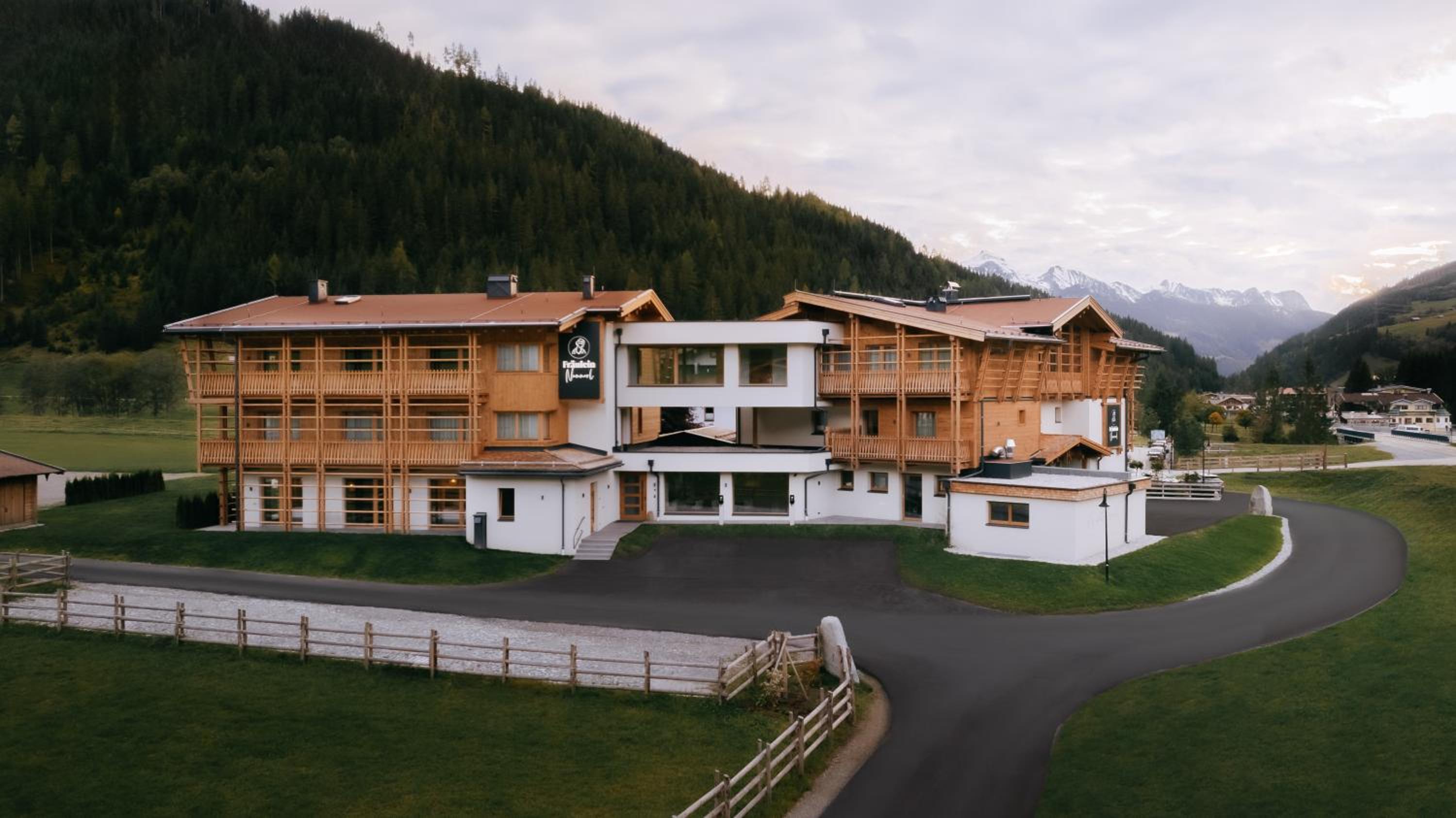 FRÄULEIN NANNERL - Boutique Apart mit Saunahaus