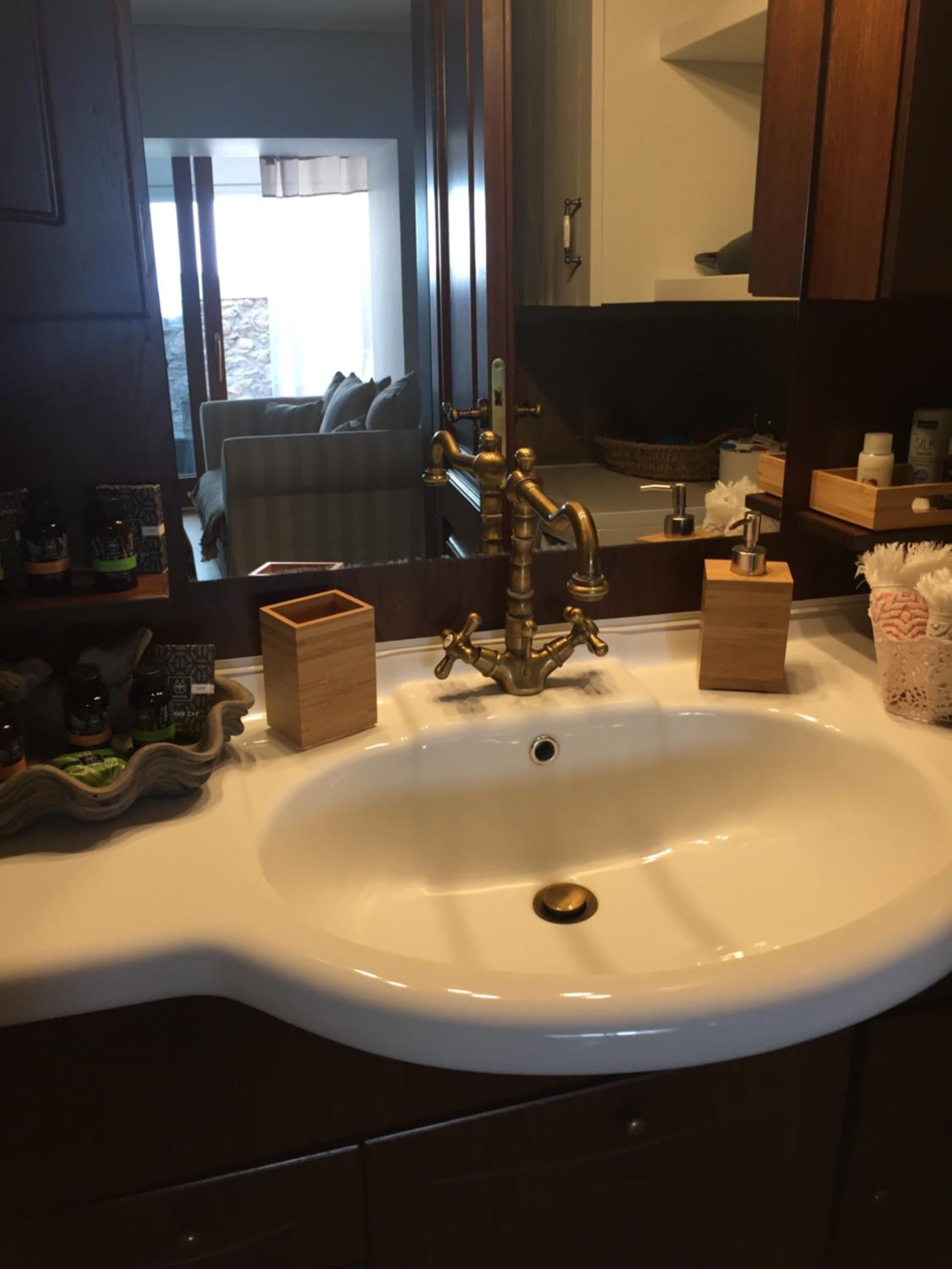 Bella's Rustic Suites view 2