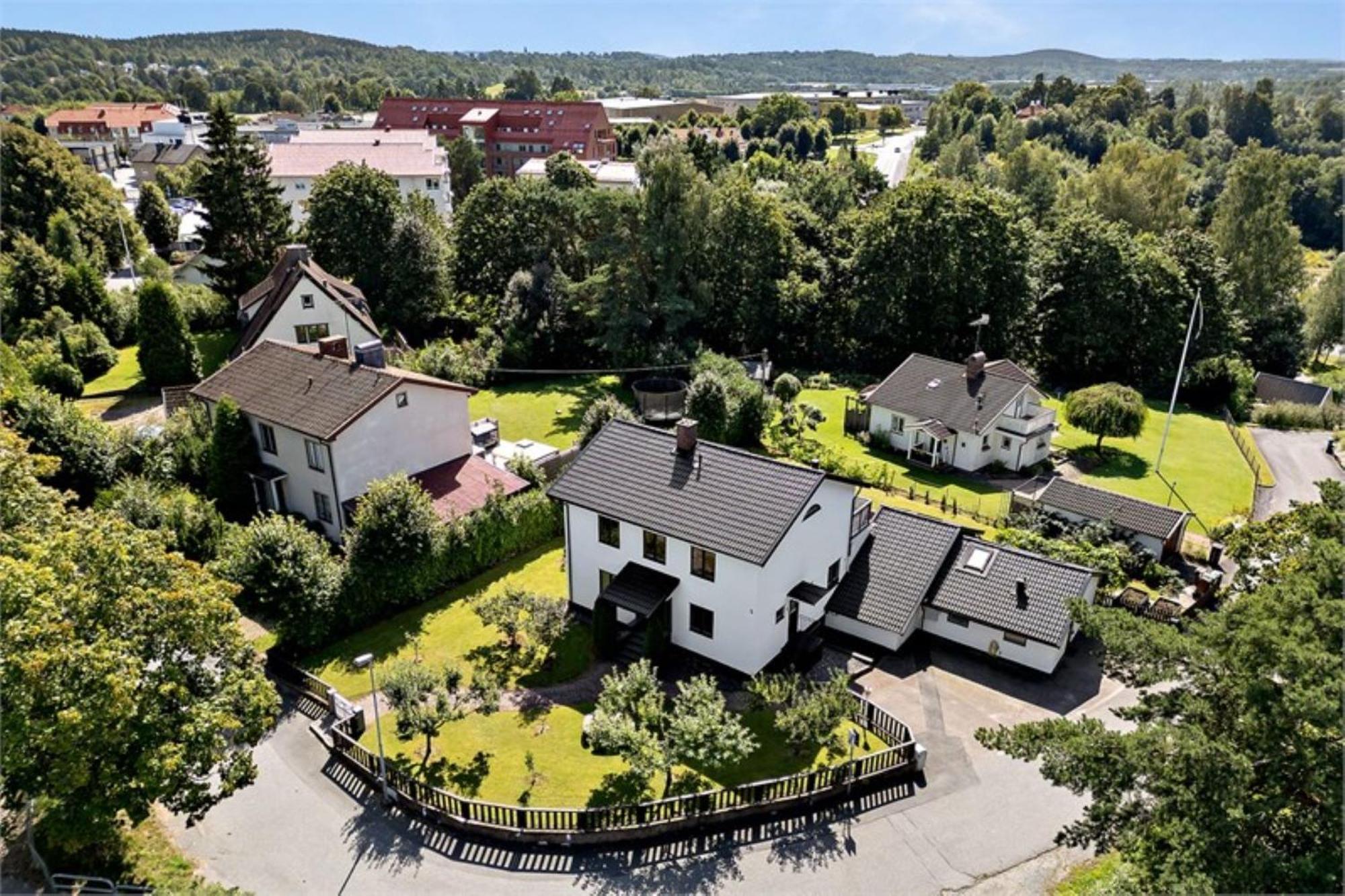 Kinna Central Town Villa view 2