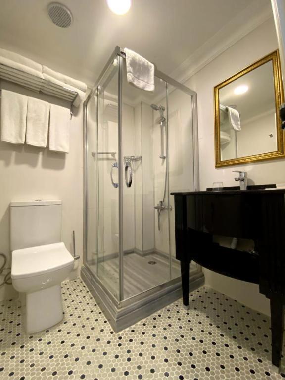 Meroddi La Porta Otel - Image 12