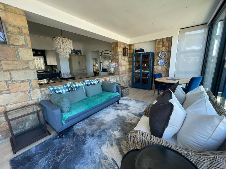 Hillrise House