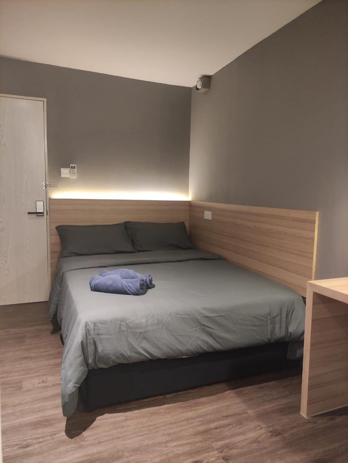 EZ Cabins