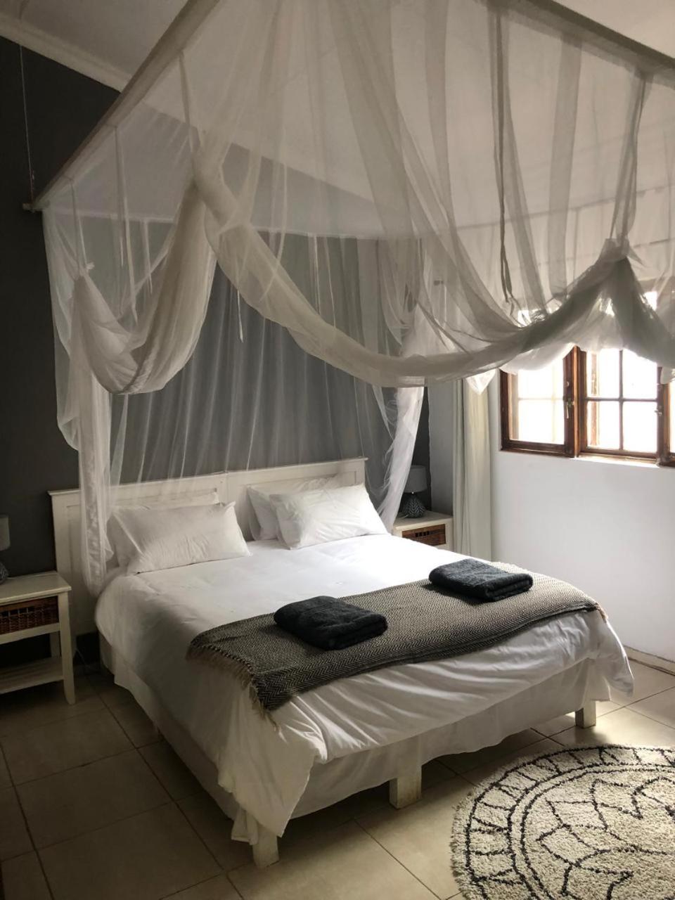 Moonstone Lodge