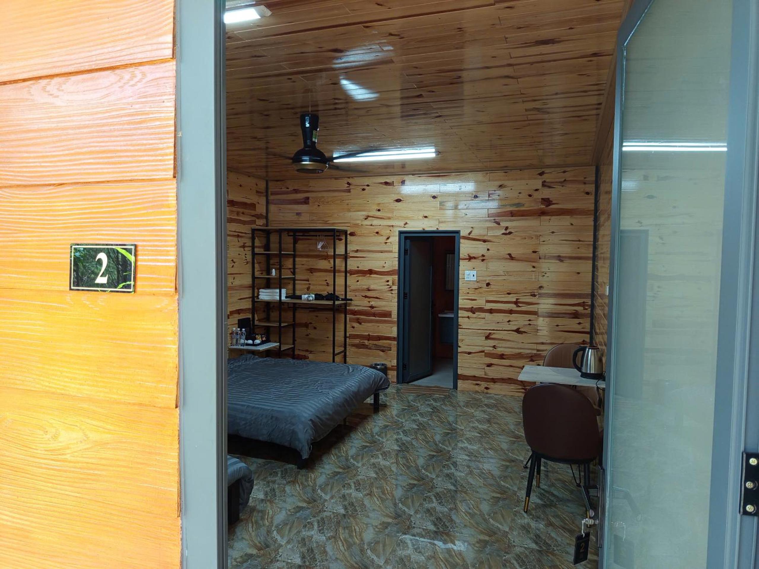 Photo 12