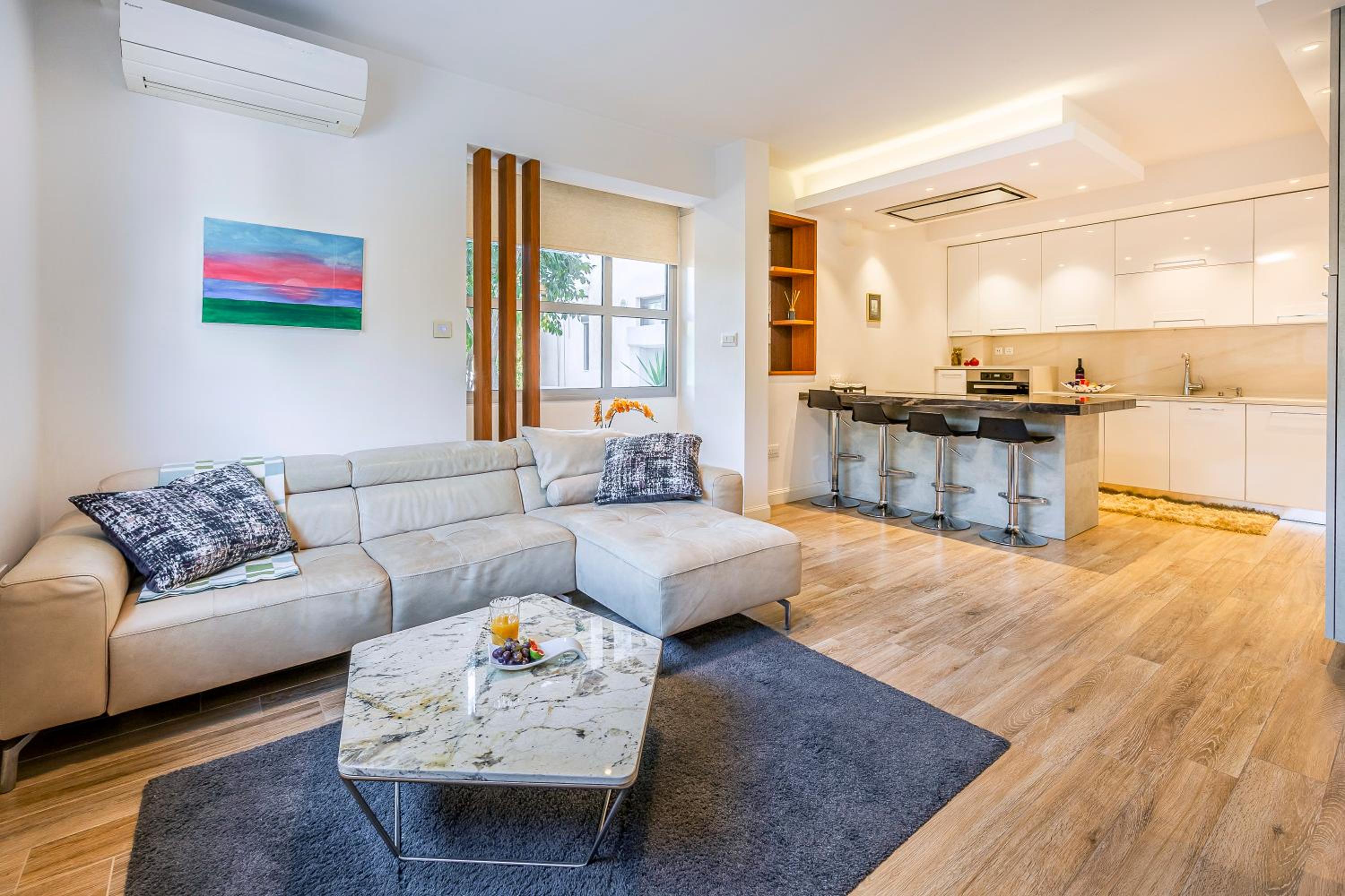 Luxury 1 bedroom apartment with shared pool