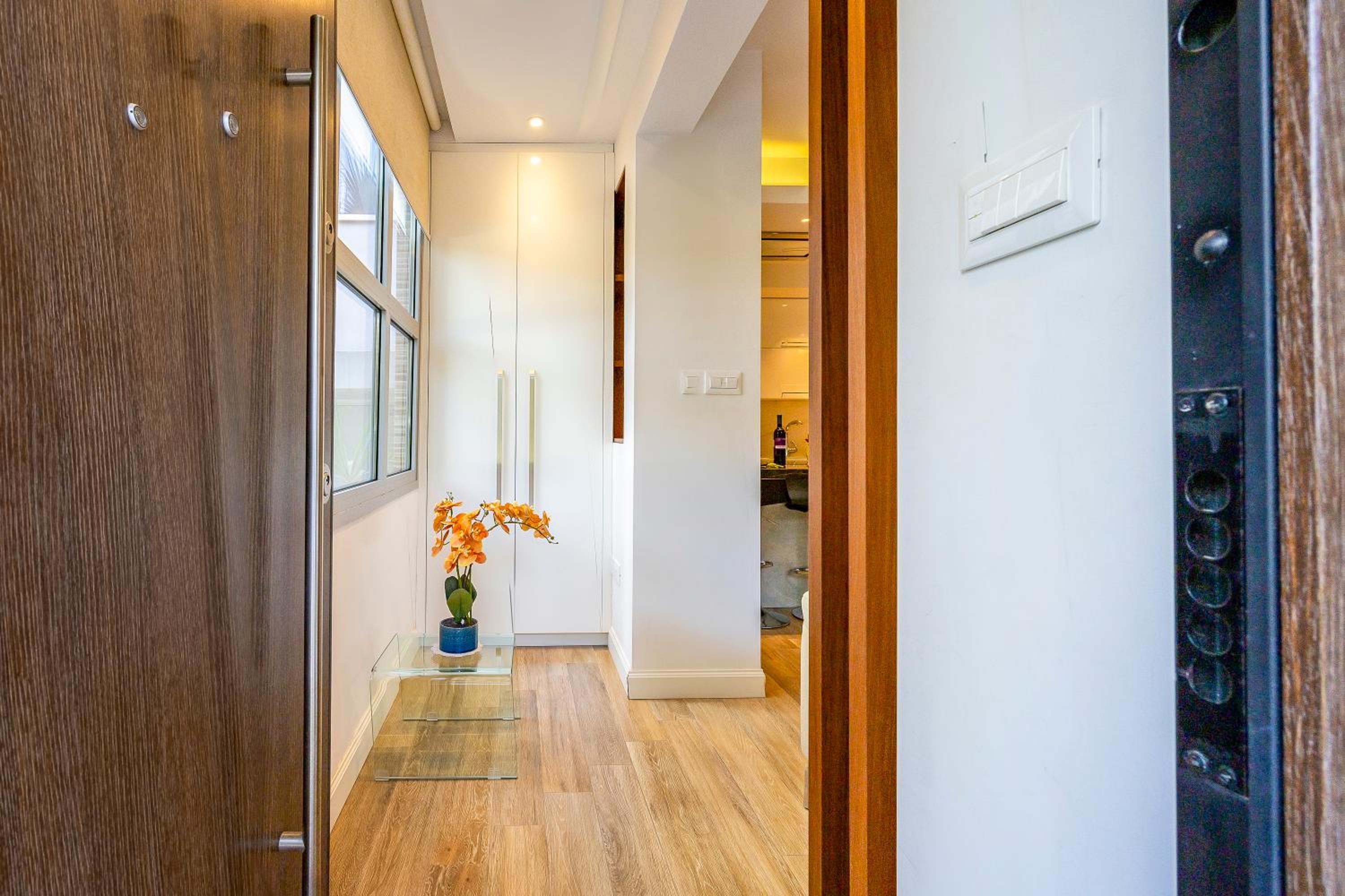 Luxury 1 bedroom apartment with shared pool