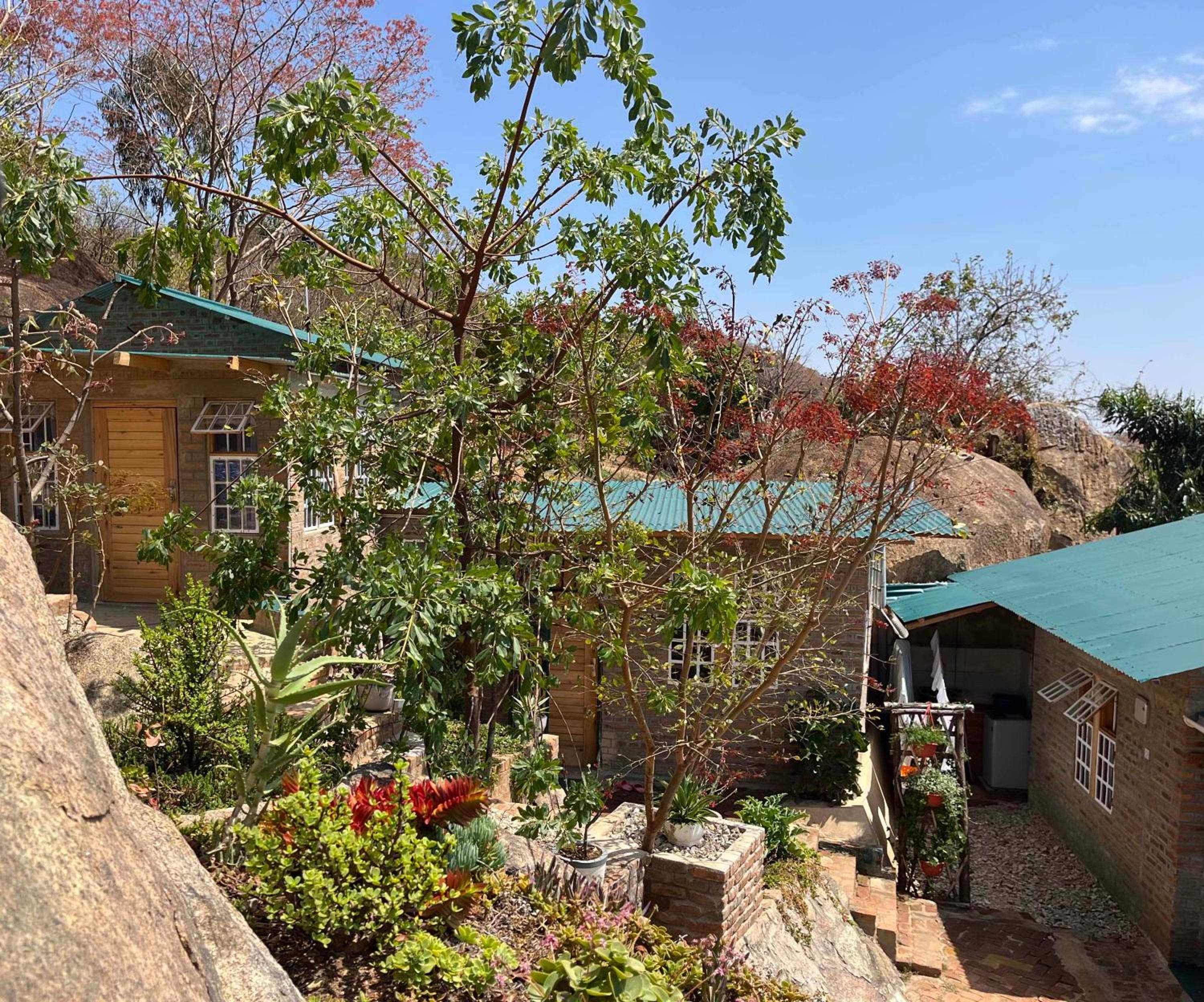Aika Sunrise - Your Home in the Hills view 4