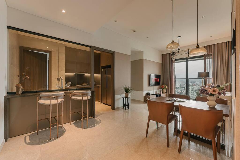 MarQ District 1 Elite Apartel by SSens