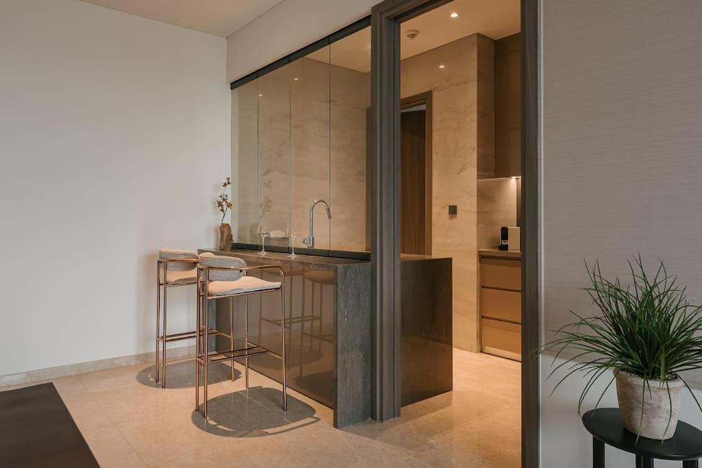 MarQ District 1 Elite Apartel by SSens