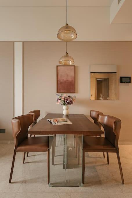 MarQ District 1 Elite Apartel by SSens