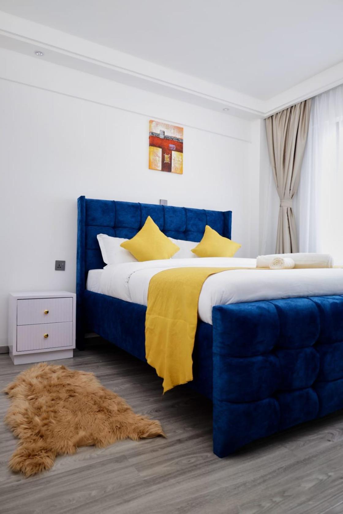 Alina Ridge Luxe Apartment view 2