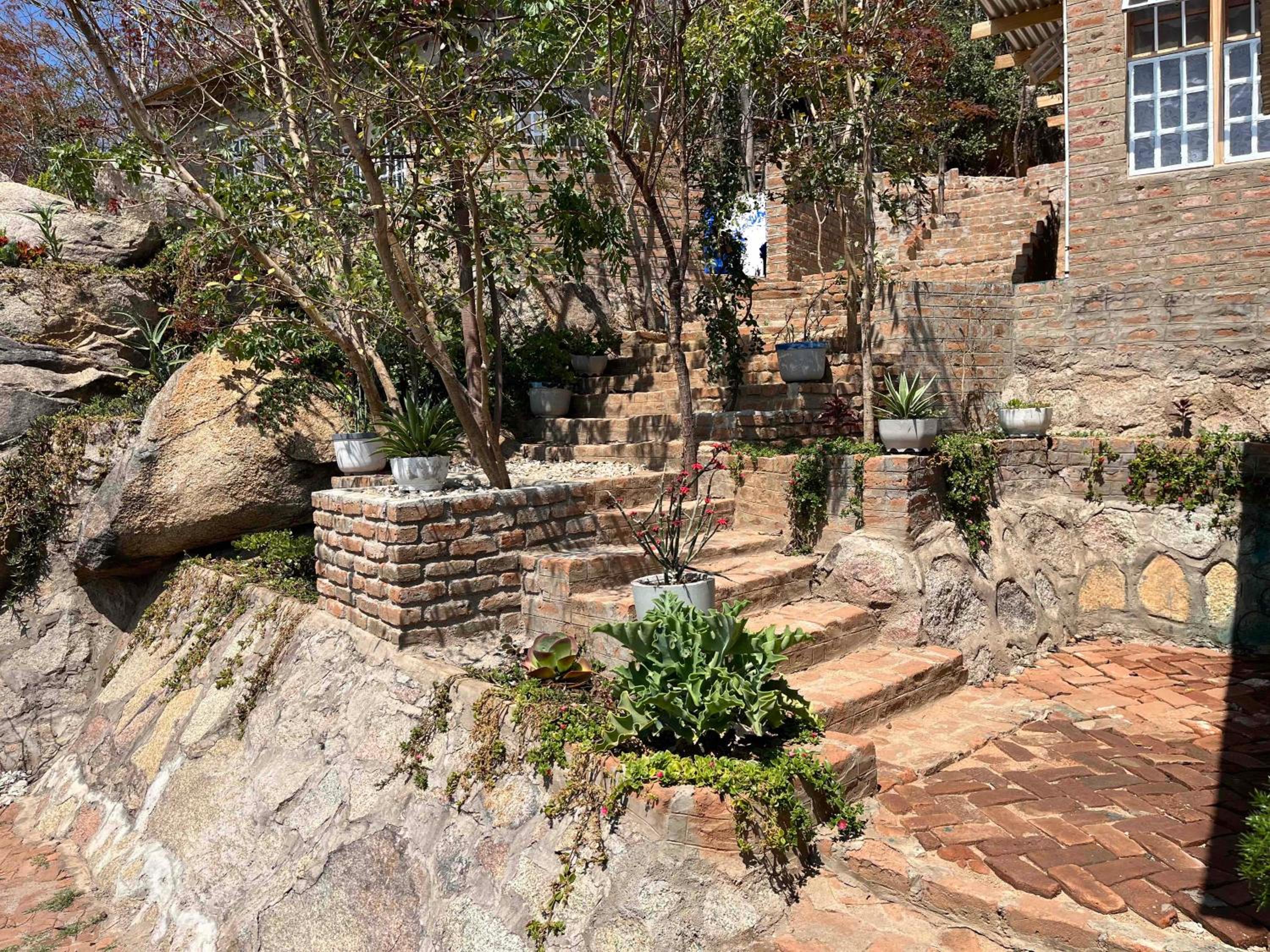 Aika Sunrise - Your Home in the Hills view 3