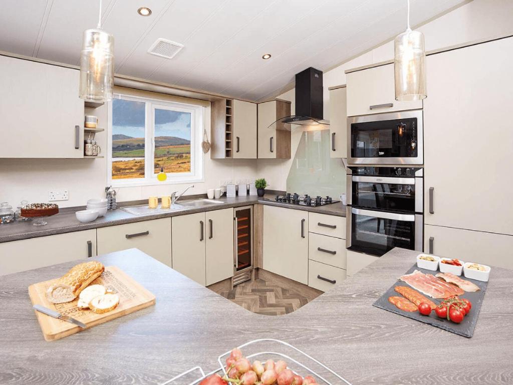 Wooler Vacations - Limetree Lodge 2 with Pets Welcome at Riverside Leisure Park - Property Image 5