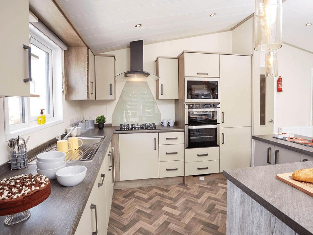 Wooler Vacations - Limetree Lodge 2 with Pets Welcome at Riverside Leisure Park - Property Image 11
