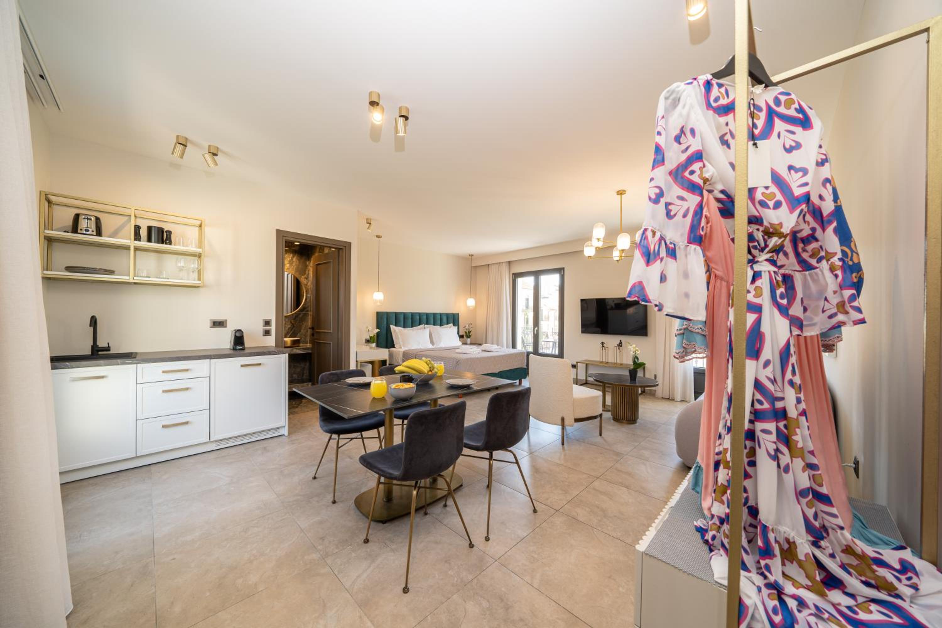 KANTADA central suite view 3