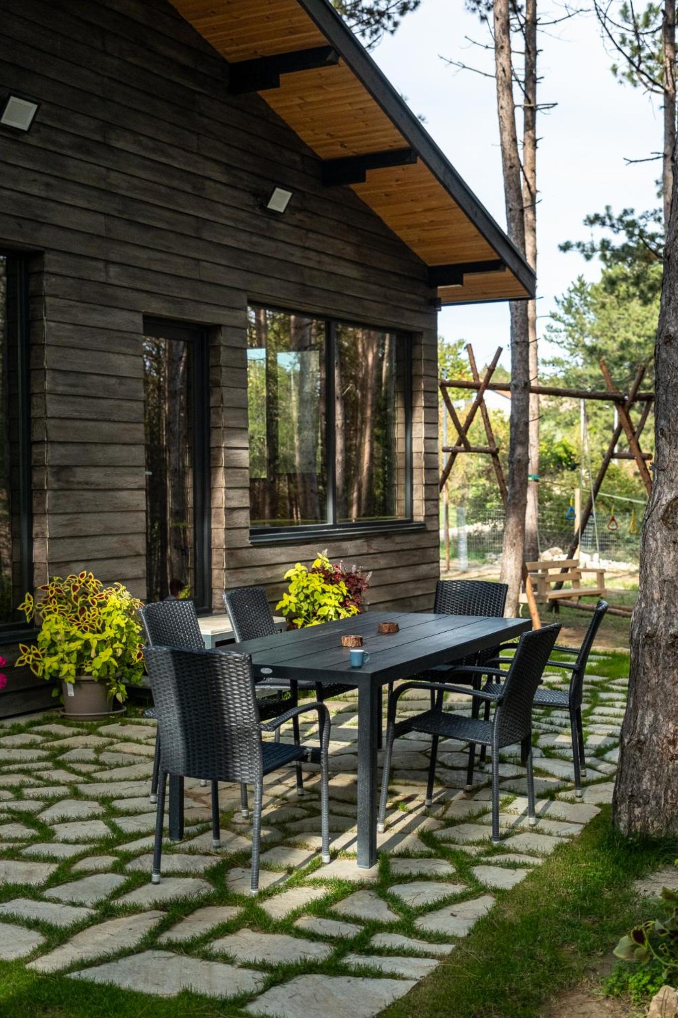 Forest House Vi