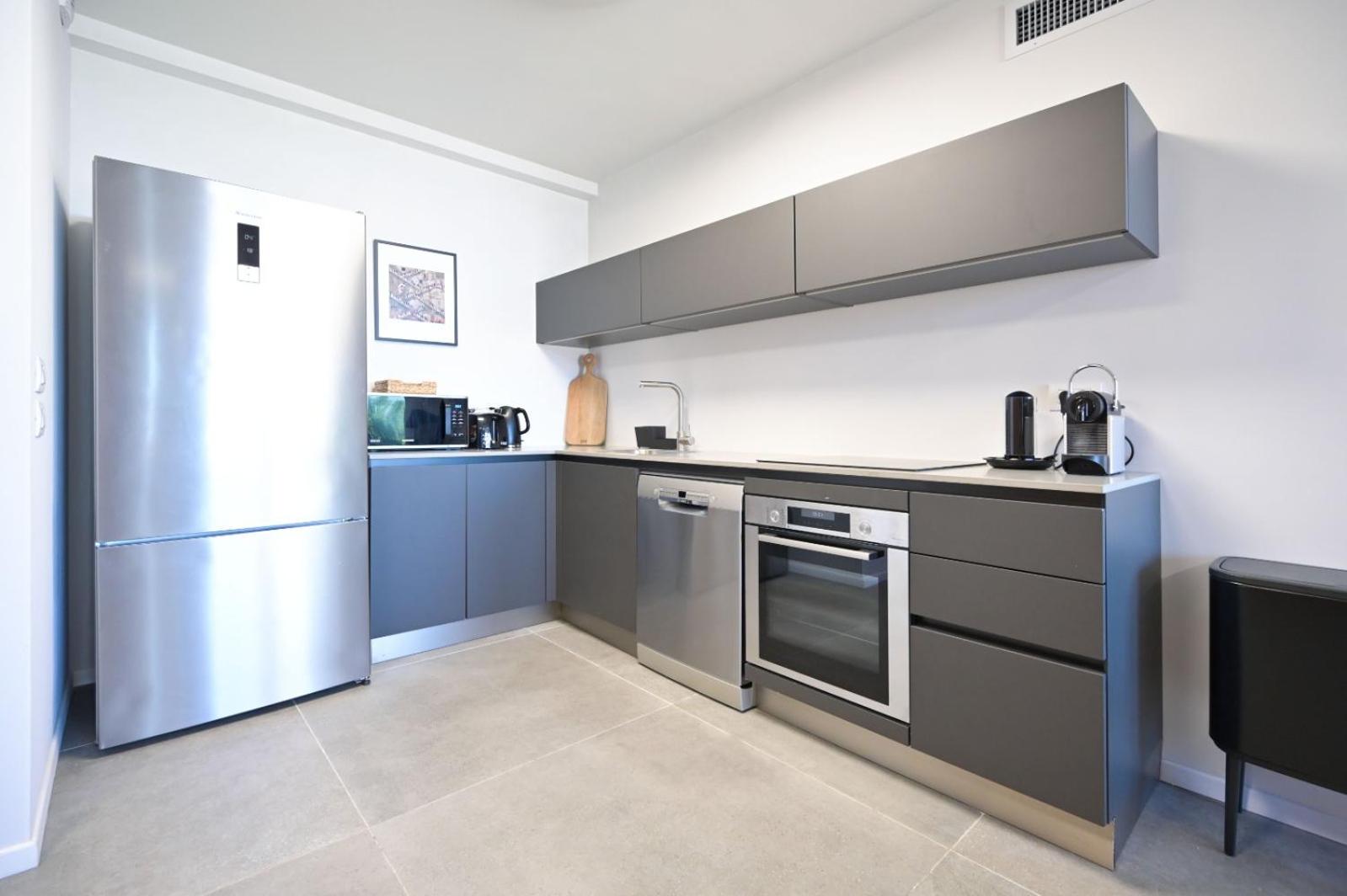 Stylish Sea View 2BR Apartment by HolyGuest view 5