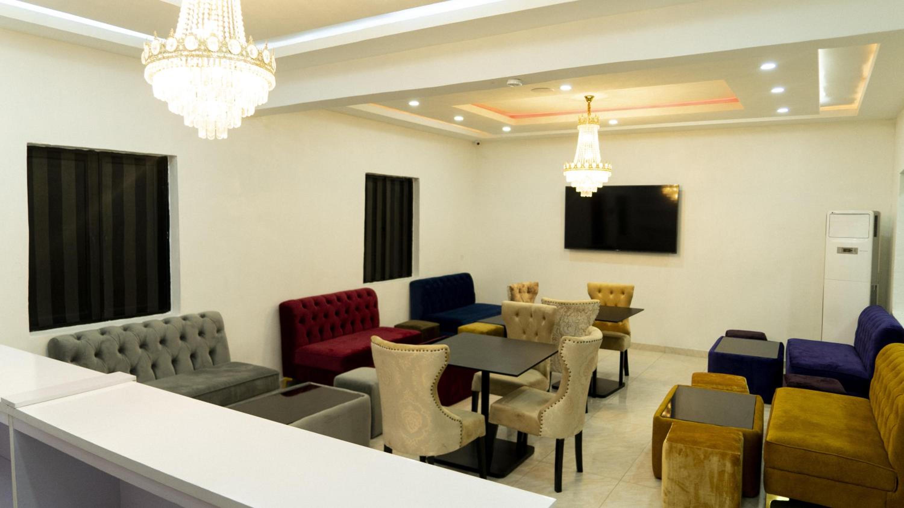 Deluxe Luxurious Room - Pool - Spa - Gym - Parking