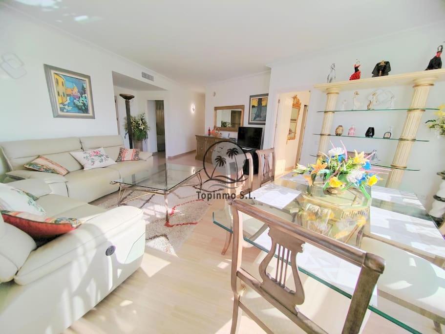 Sunny 3 bed apartment Marina view 2