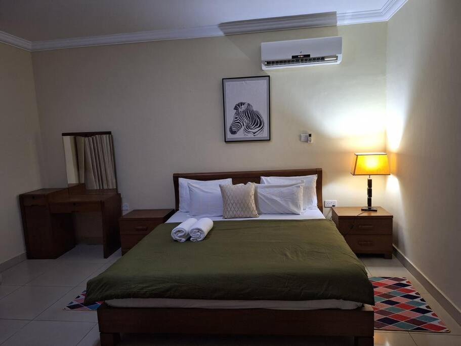 Spacious 3 Bedroom Apartment at Airport Residential Area view 5