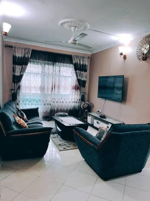 Tunu apartment 02- Michenzani view 4