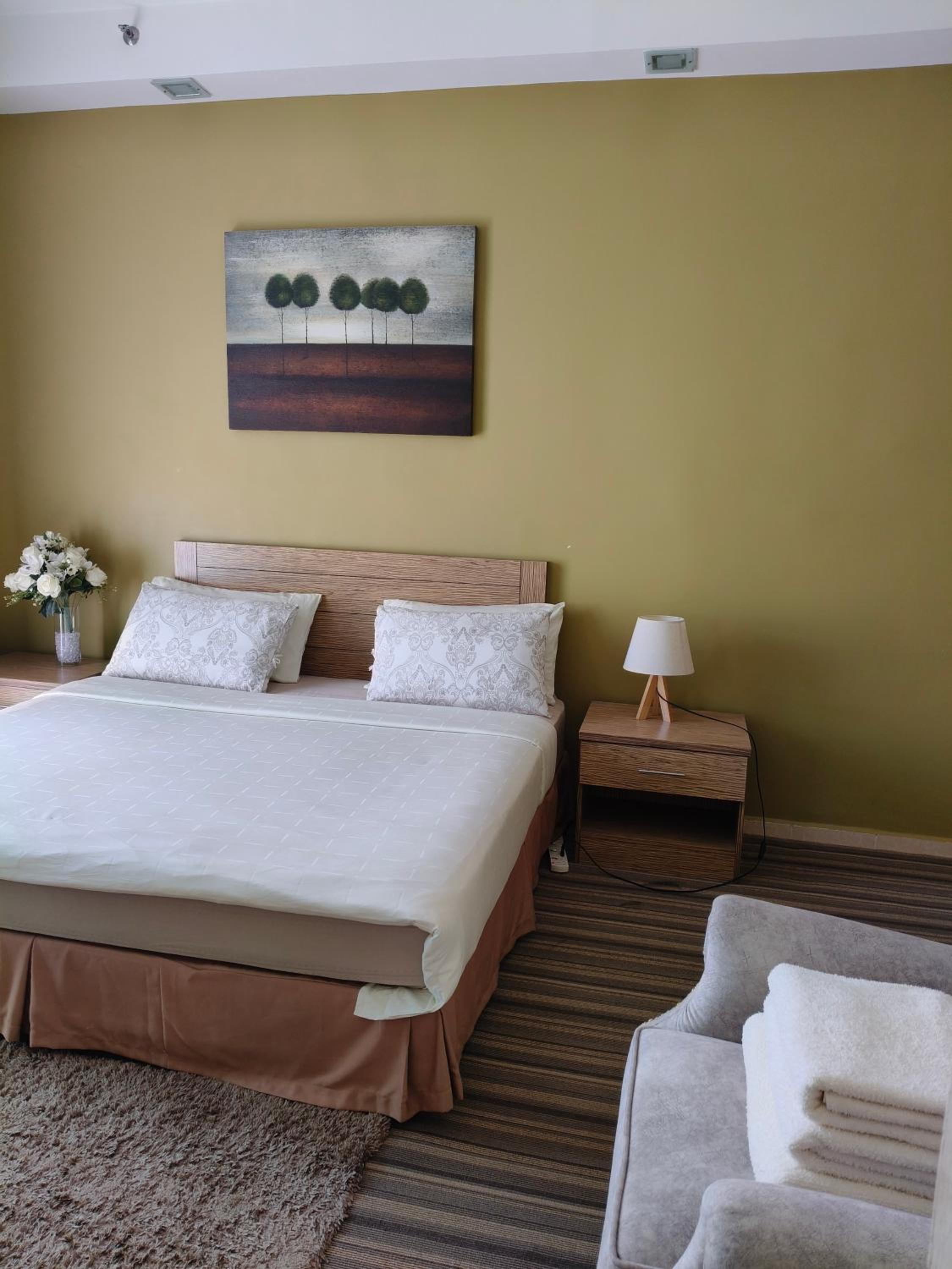 Studio One Bedroom KTC photo 2