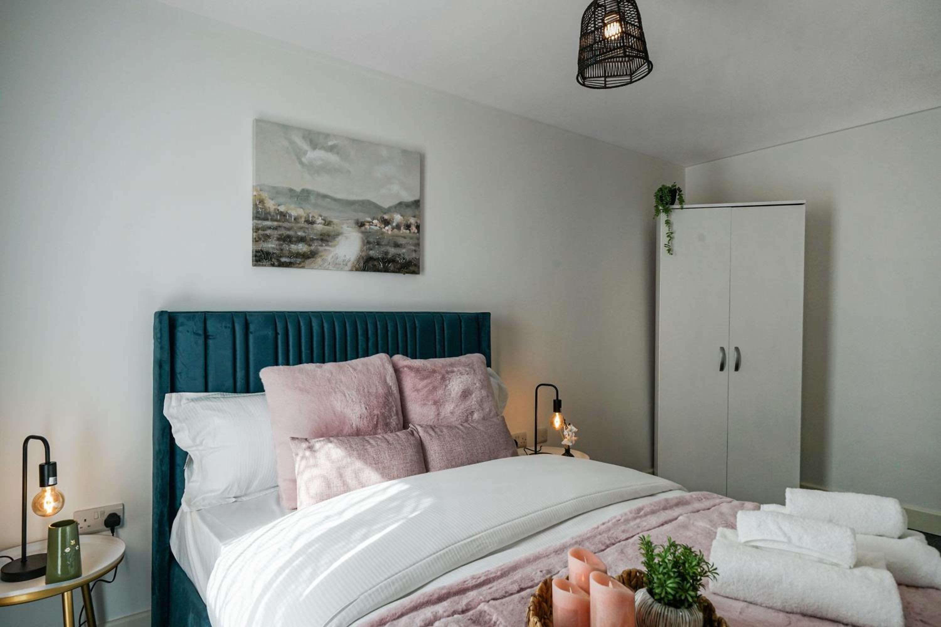 One and Two Bed Apartments Slough near Heathrow