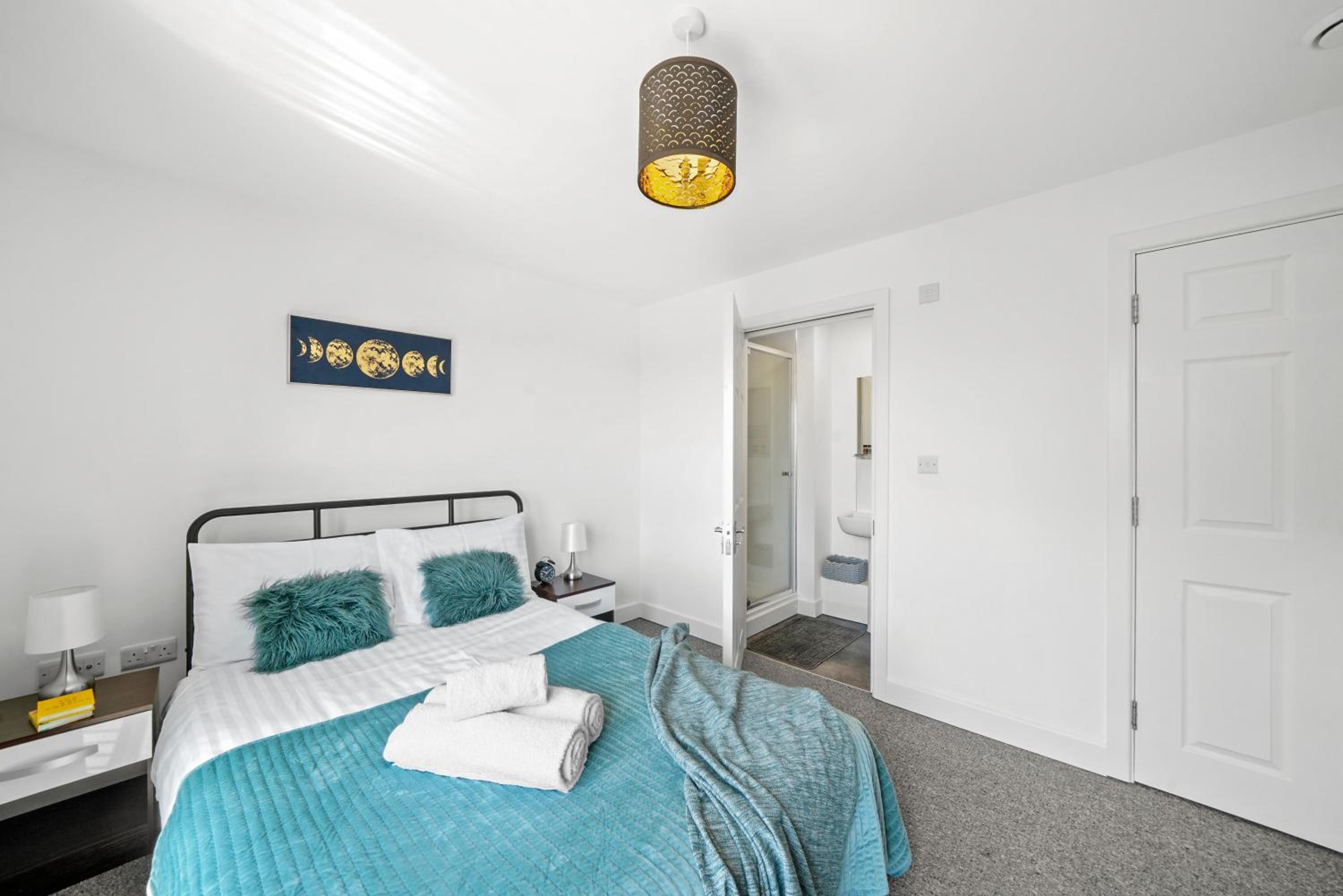 One and Two Bed Apartments Slough near Heathrow