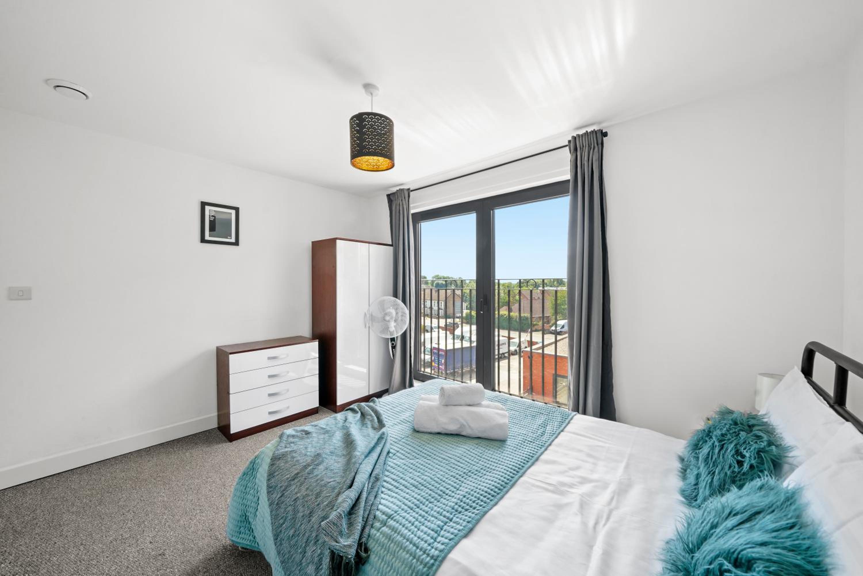 One and Two Bed Apartments Slough near Heathrow
