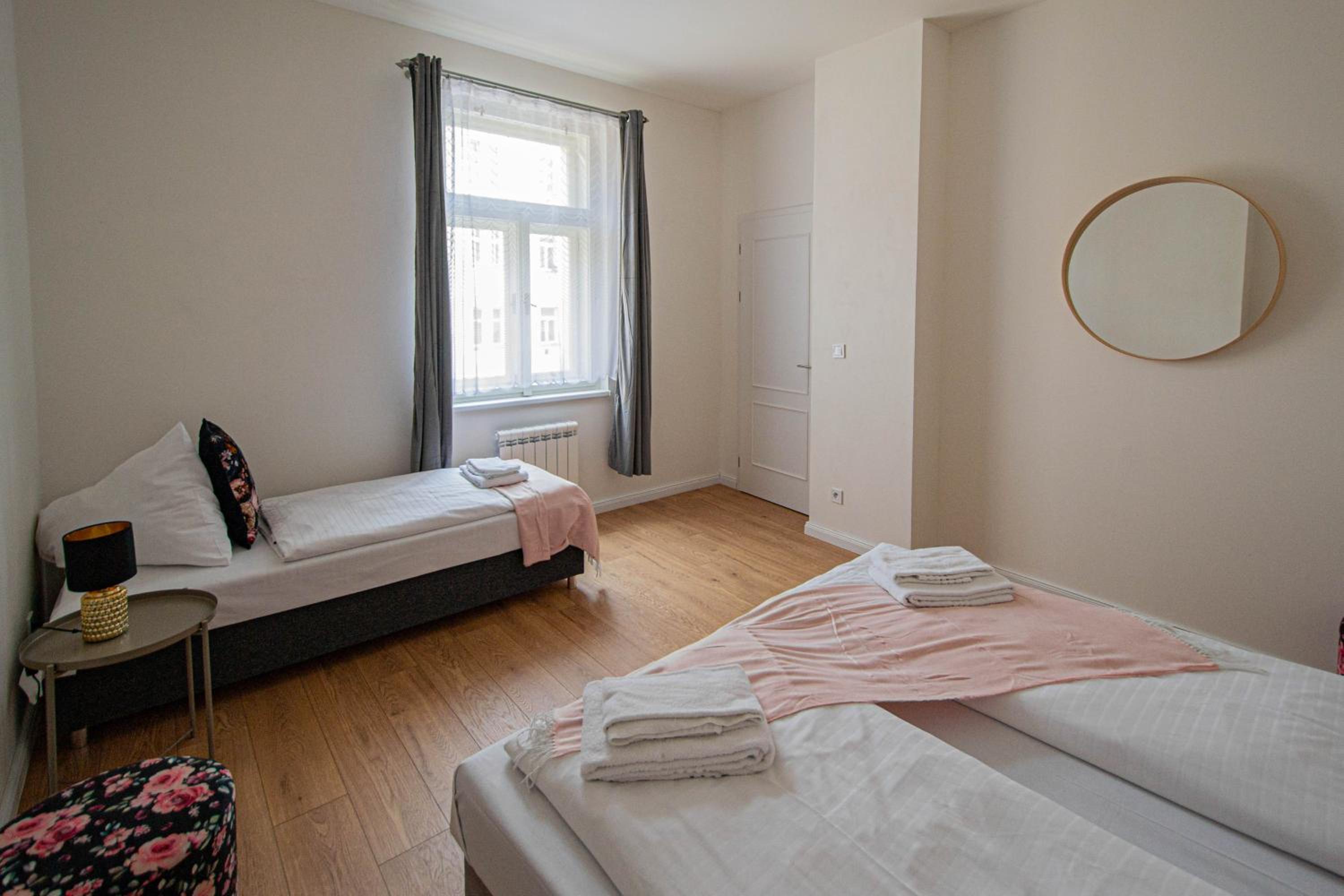 Charles square central apartments by Ruterra