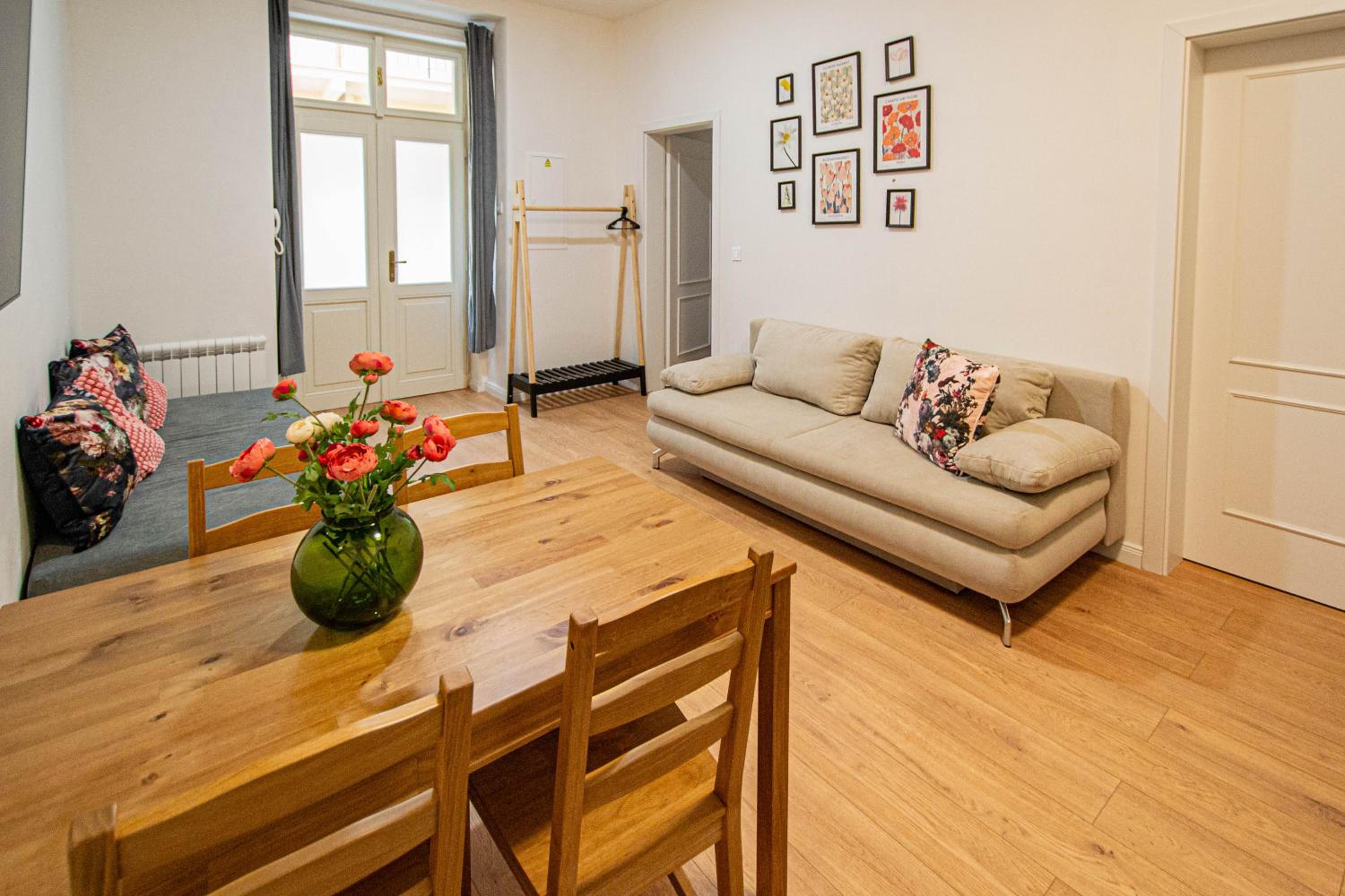 Charles square central apartments by Ruterra
