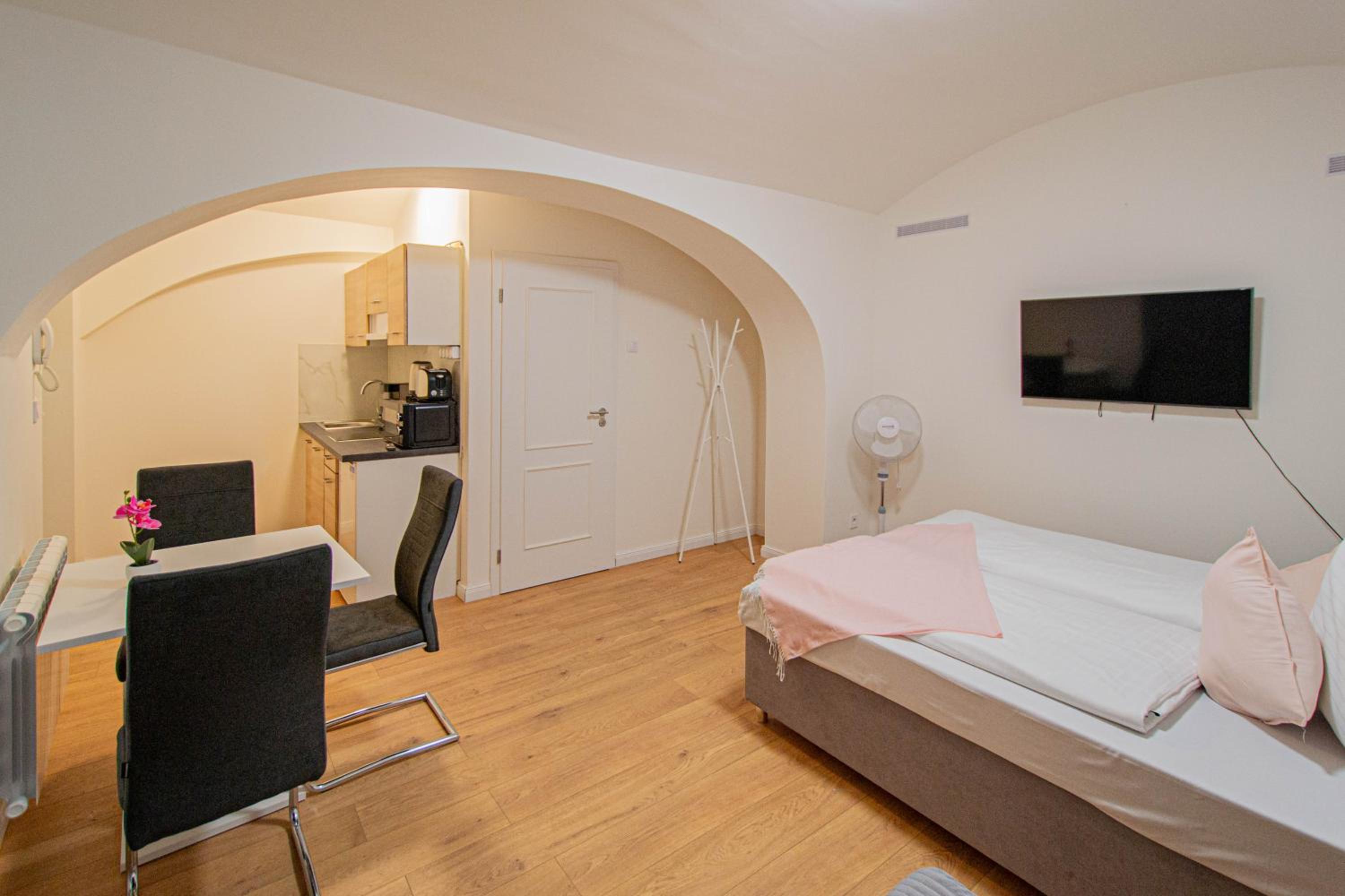 Charles square central apartments by Ruterra