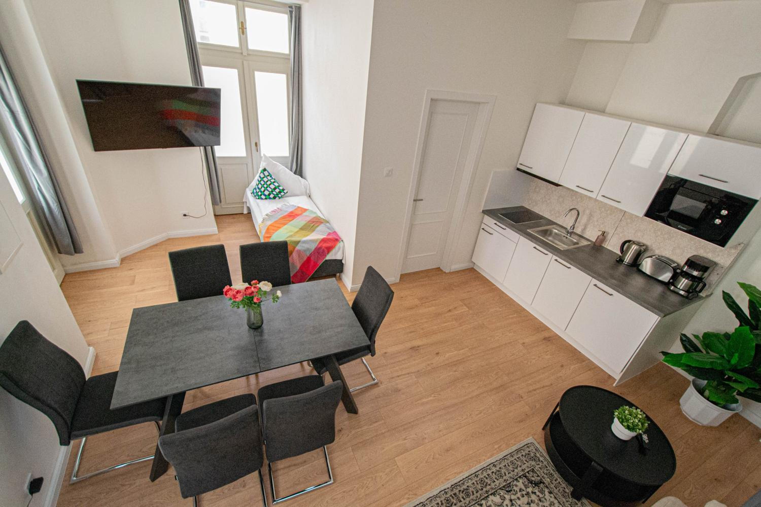 Charles square central apartments by Ruterra