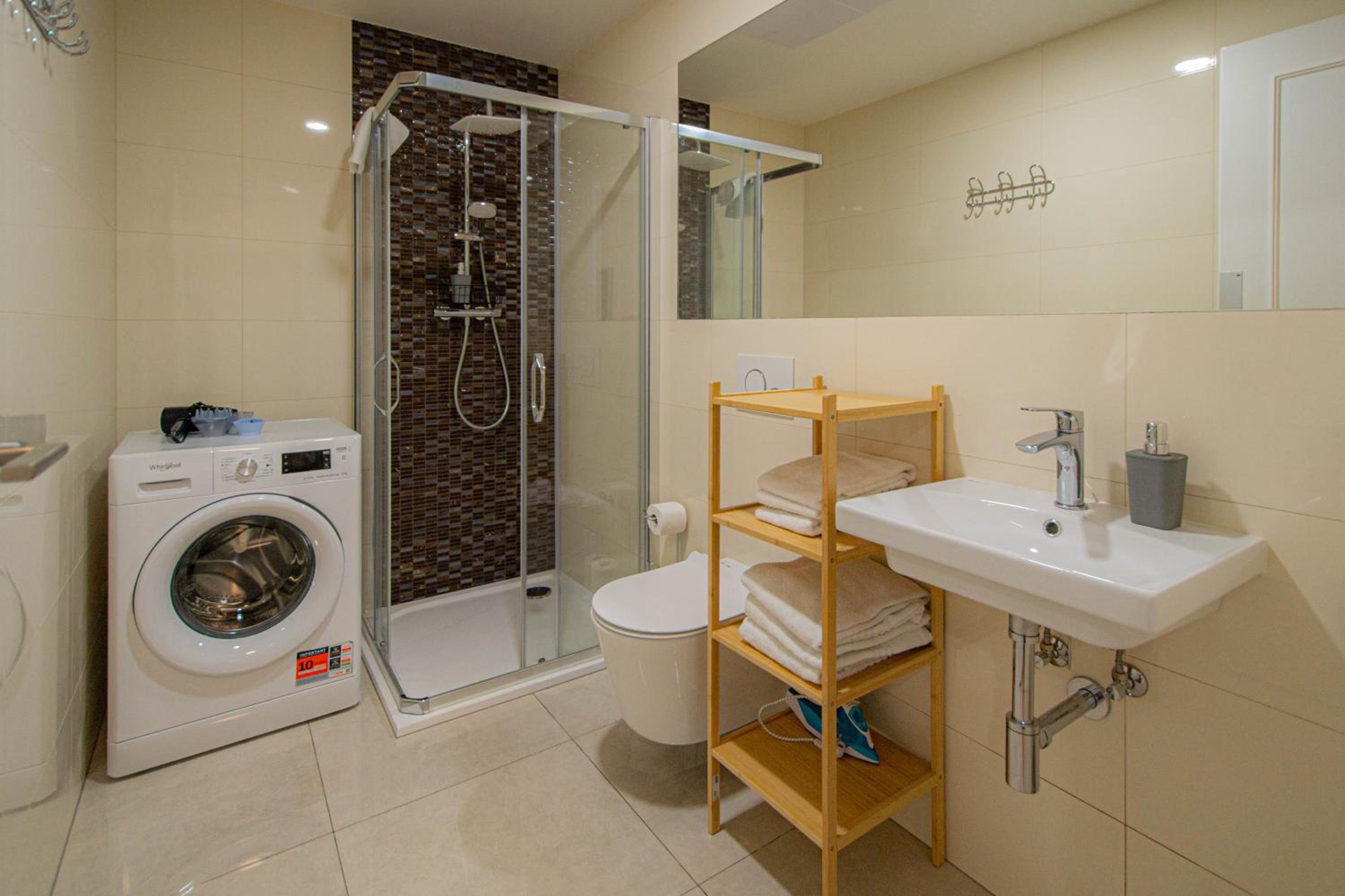 Charles square central apartments by Ruterra