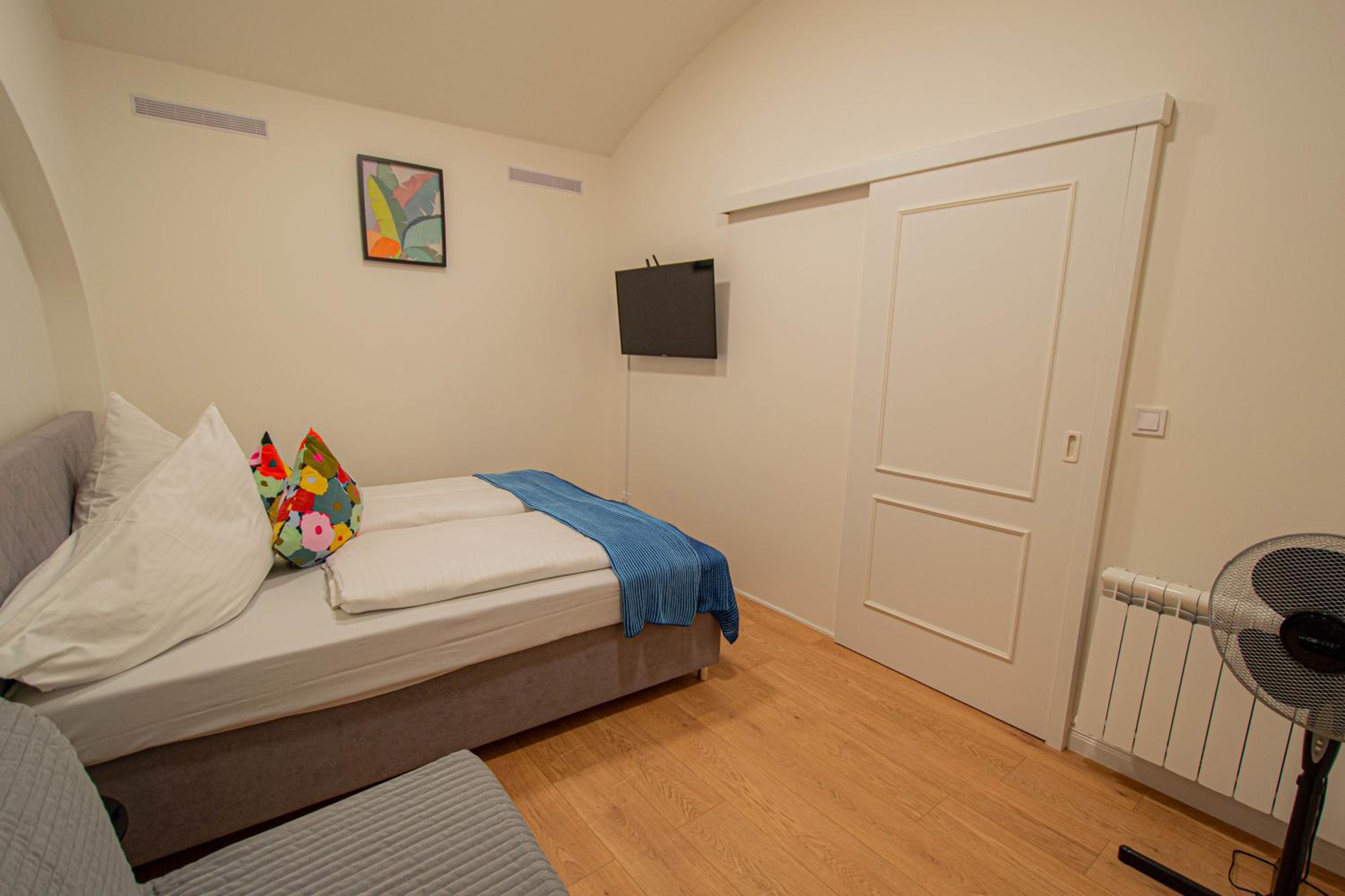 Charles square central apartments by Ruterra