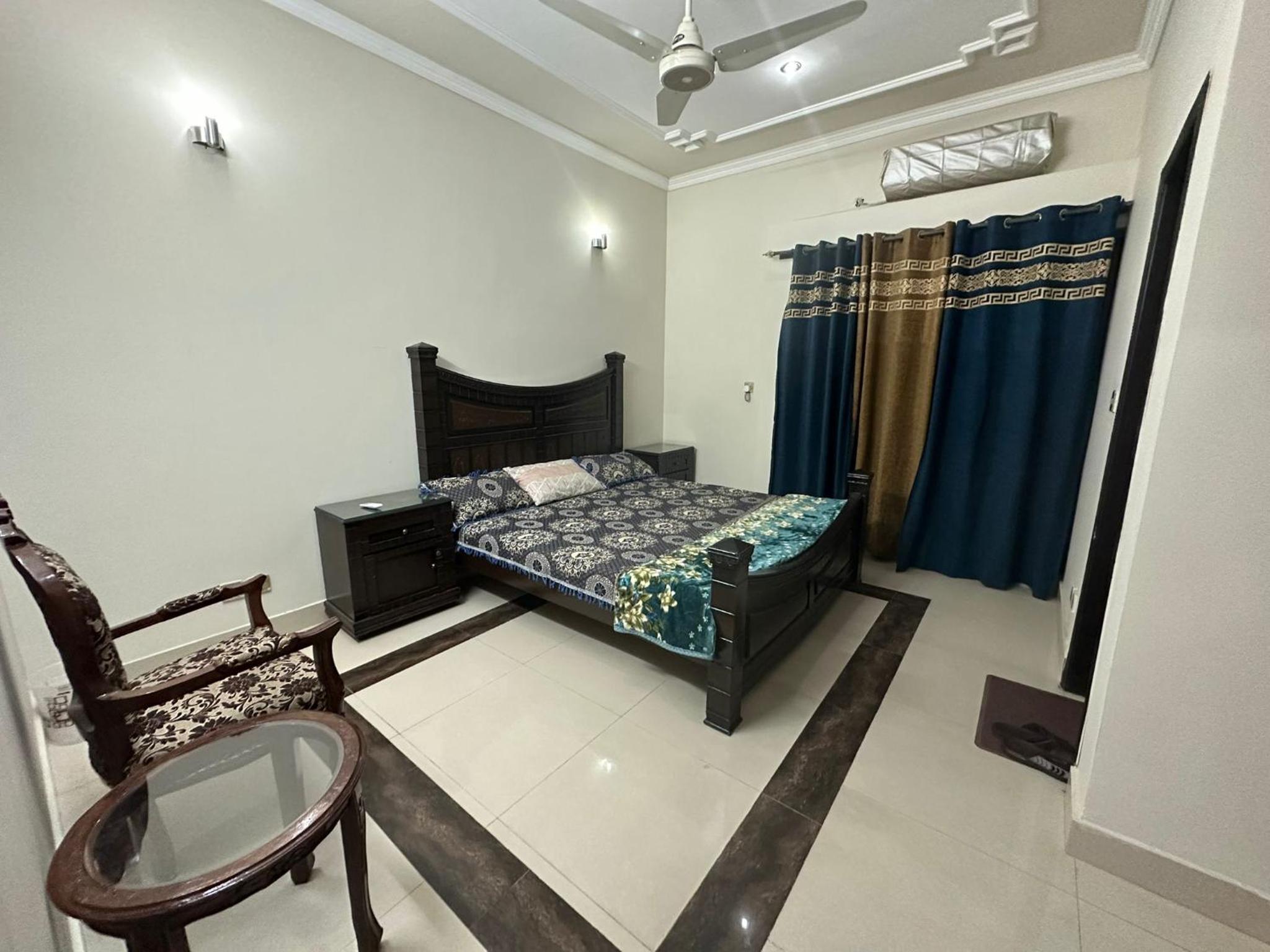 2 bedrooms private lower portion Lahore