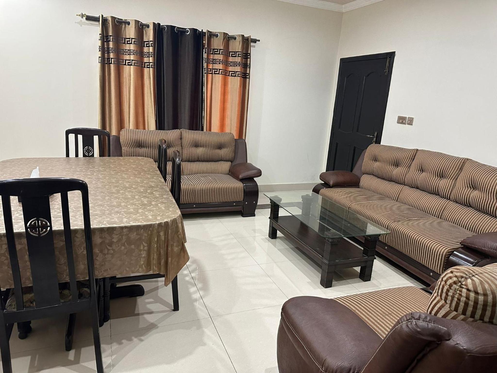 2 bedrooms private lower portion Lahore