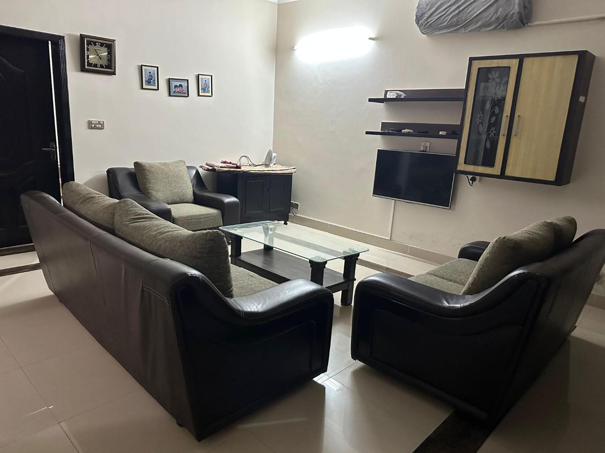 2 bedrooms private lower portion Lahore