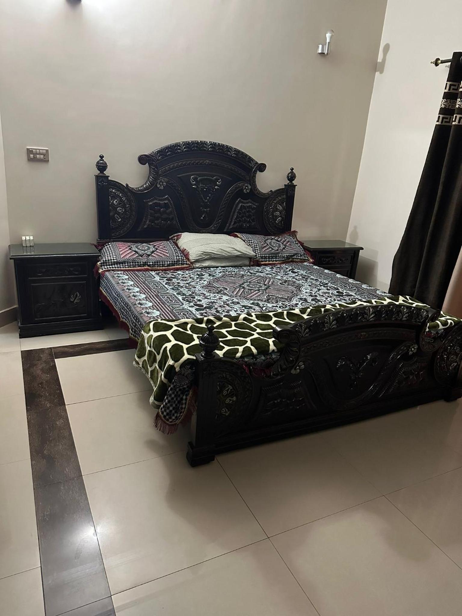 2 bedrooms private lower portion Lahore