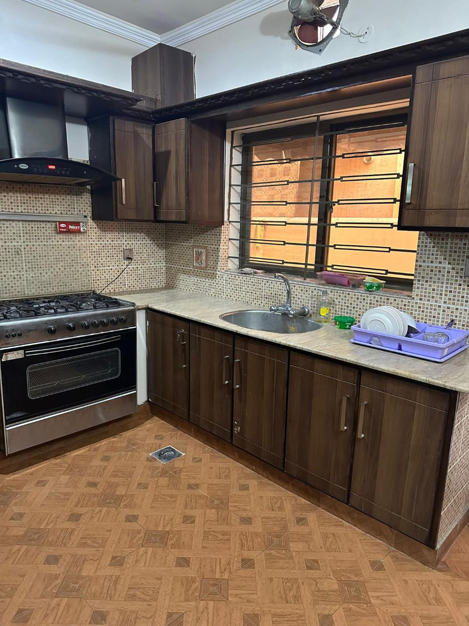 2 bedrooms private lower portion Lahore