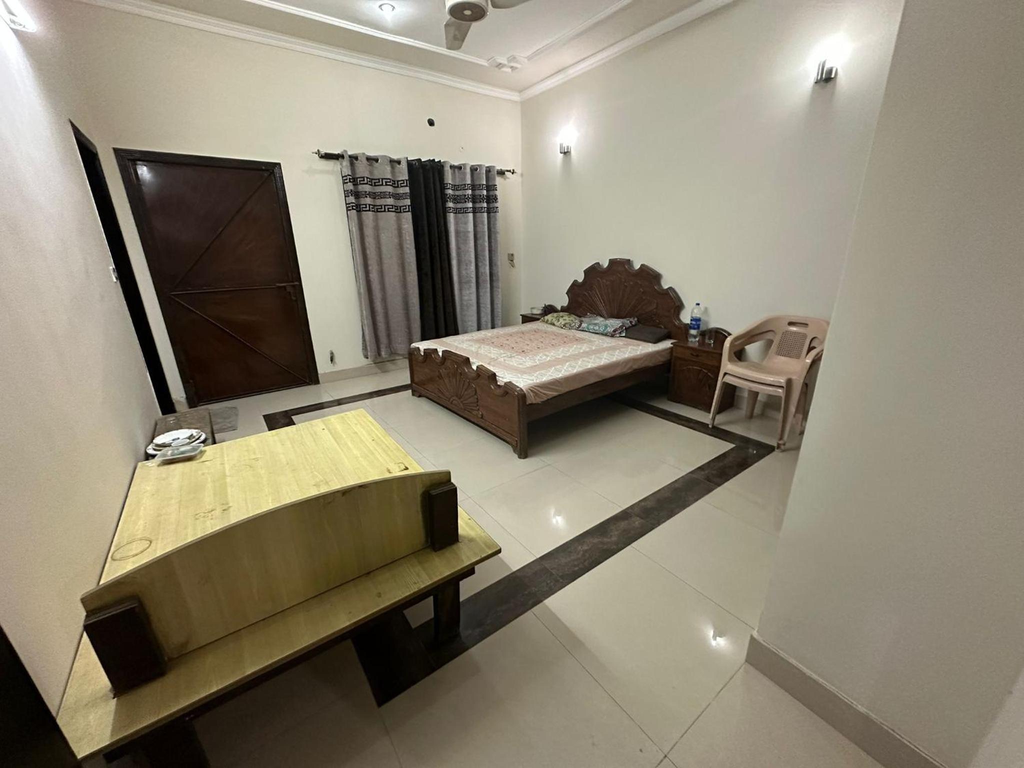 2 bedrooms private lower portion Lahore