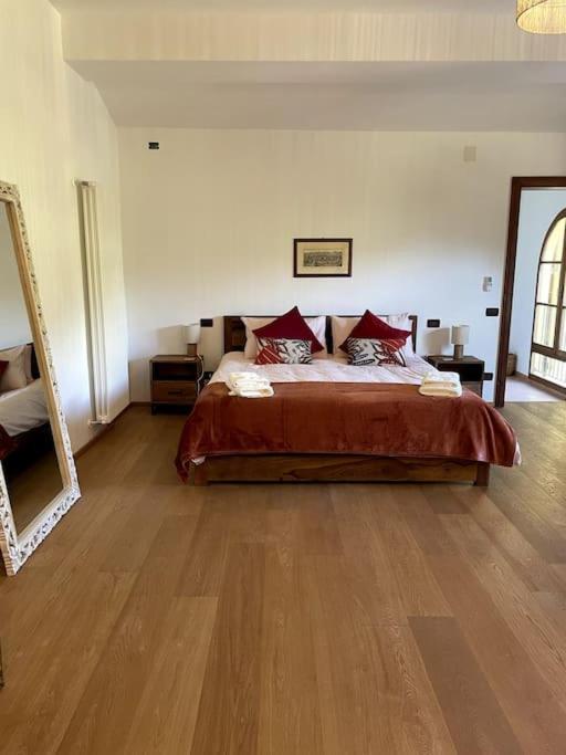La Casa Gialla view 4