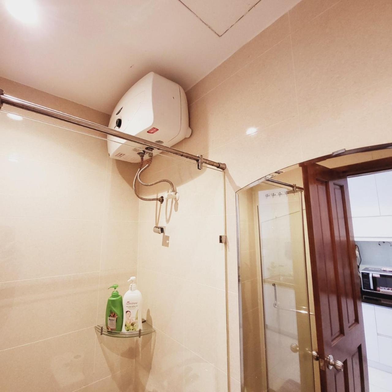 Austin Home Apartment Sky Center - Near Tan Son Nhat Airport