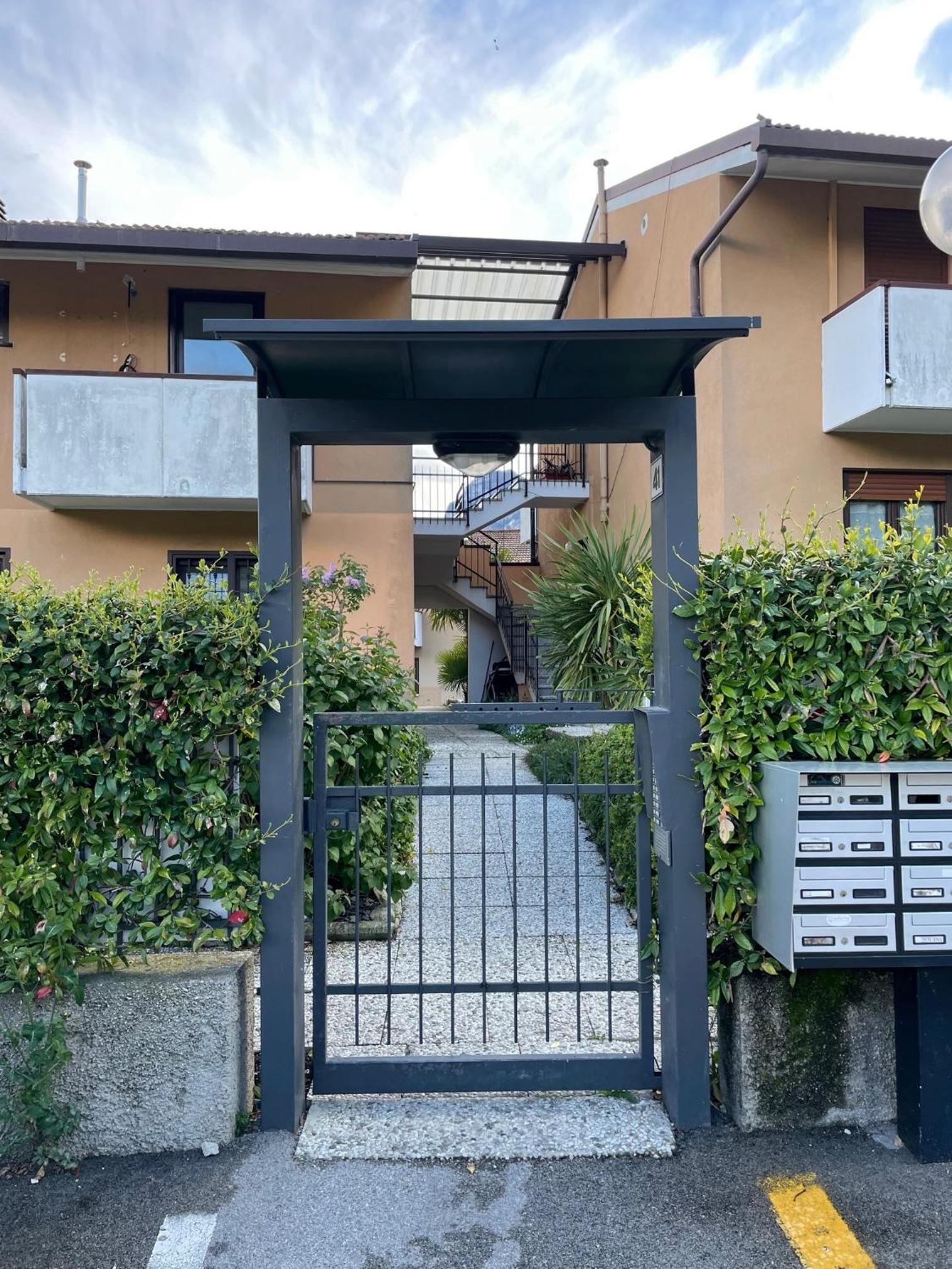 Garden Oasis house - stile moderno WiFi e piscina view 5