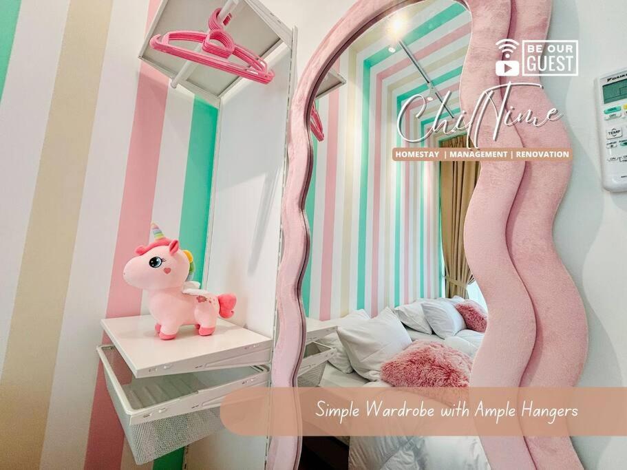 Paradigm Residence Above Paradigm Mall FREE 5G WiFi Netflix Pool by ChillTime Homestay