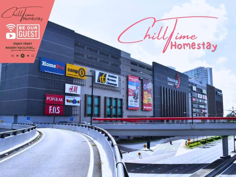 Paradigm Residence Above Paradigm Mall FREE 5G WiFi Netflix Pool by ChillTime Homestay