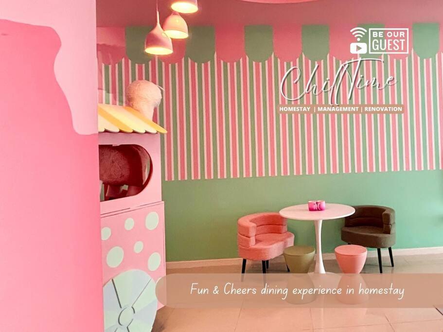 Paradigm Residence Above Paradigm Mall FREE 5G WiFi Netflix Pool by ChillTime Homestay