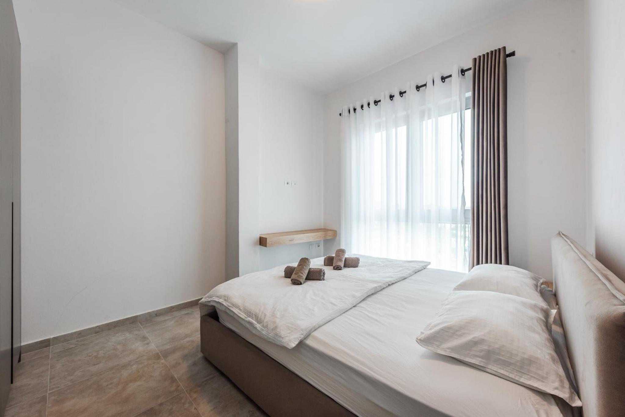 Royal Hill Apartments by PS